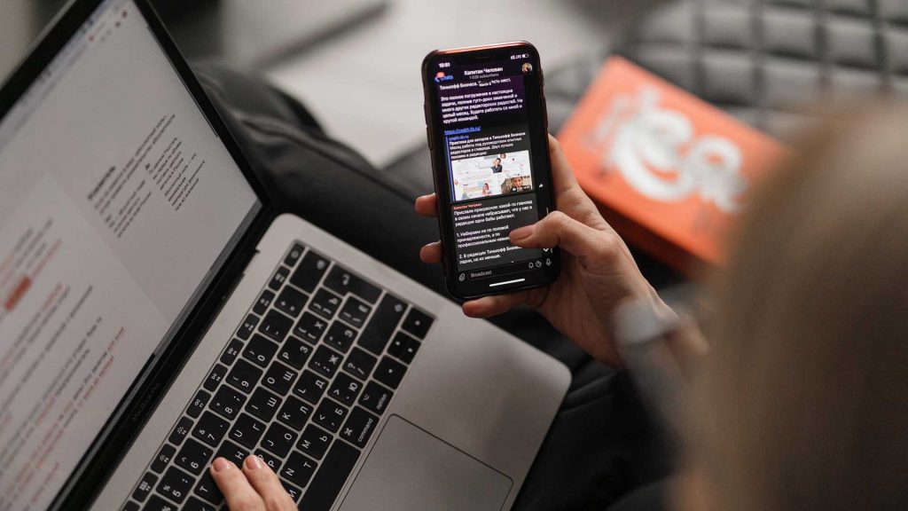 About-Using-Smartphones-as-Mobile-Hotspot-on-ezGuestPost