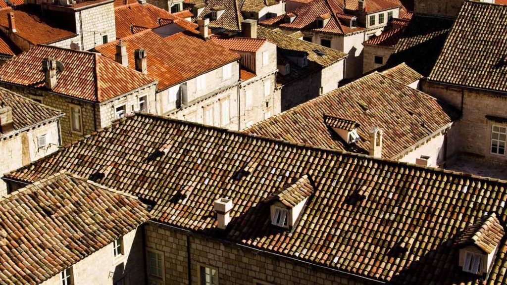 What-To-Look-For-In-A-Commercial-Roofing-Company-on-ezguestpost