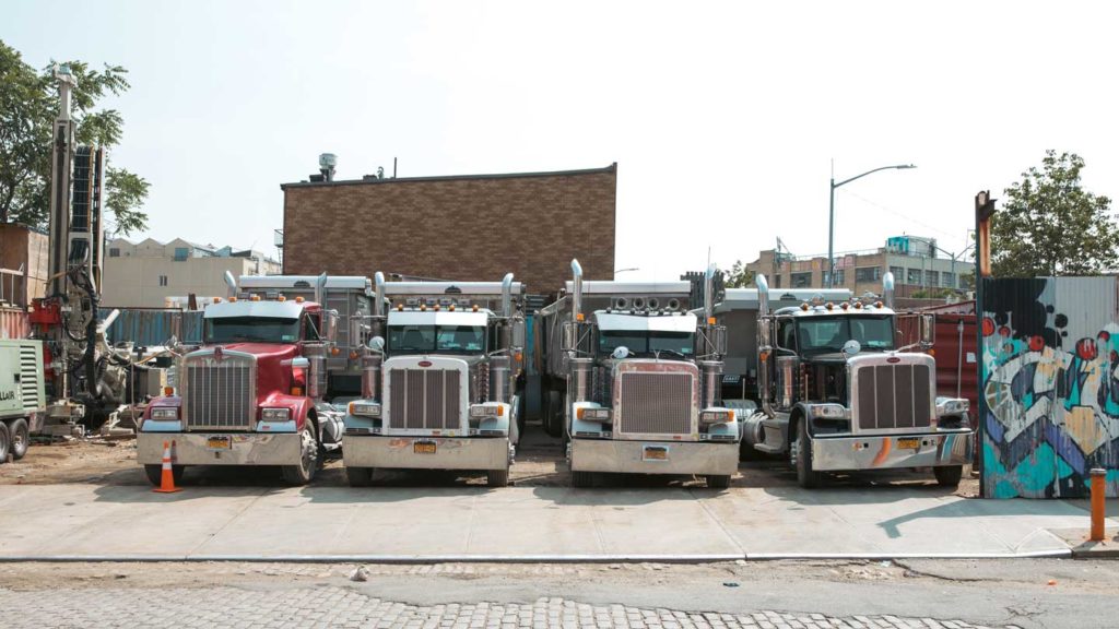 Loading-&-Securing-Cargo-Best-Practices-For-Truck-Drivers-on-ezguestpost