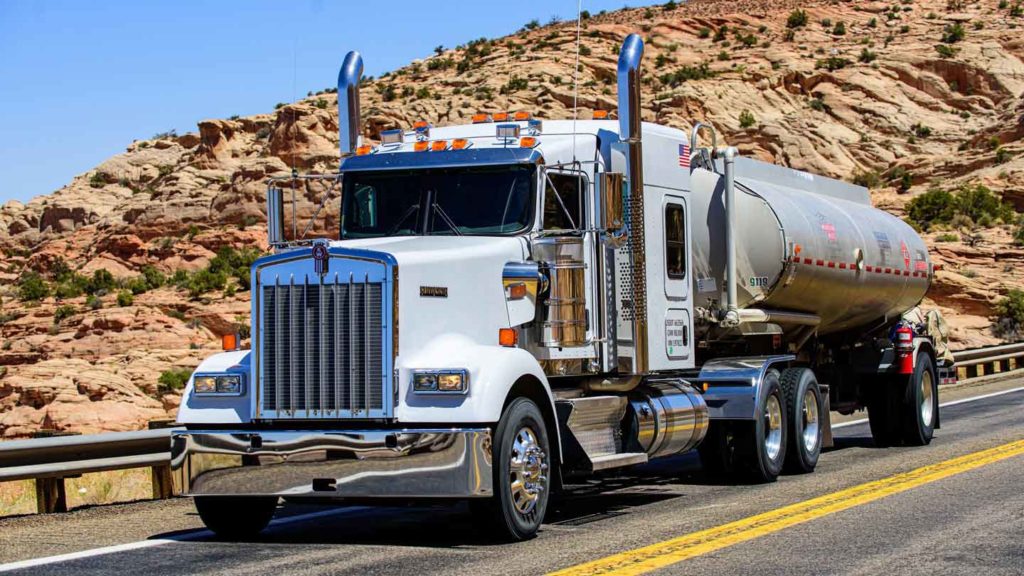 Efficiency-Amplified---The-Multifaceted-Benefits-Of-Trucking-Permits-on-ezguestpost