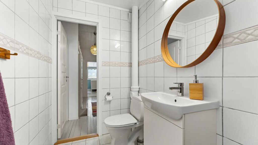How A Bathroom Remodeling Project Can Enhance Style And Functionality on ezguestpost