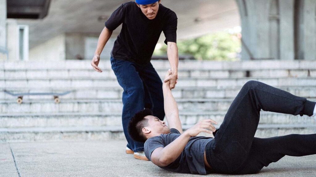 How New York Slip And Fall Lawyer Services Help Victims Win Fair Injury Compensation on ezguestpost